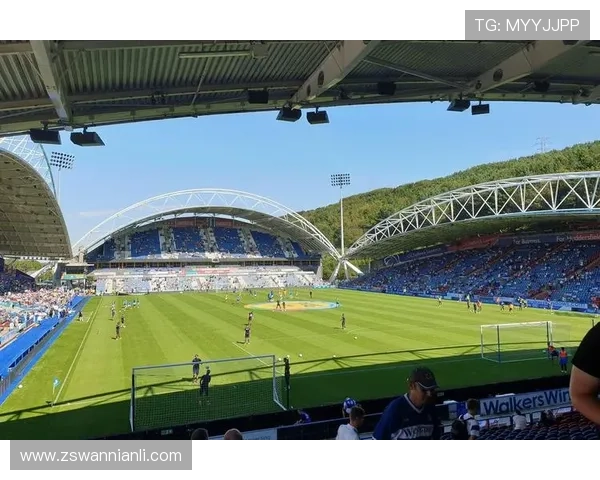 哈德斯菲尔德俱乐部宣布新赛季目标 聚焦青训发展与战术革新