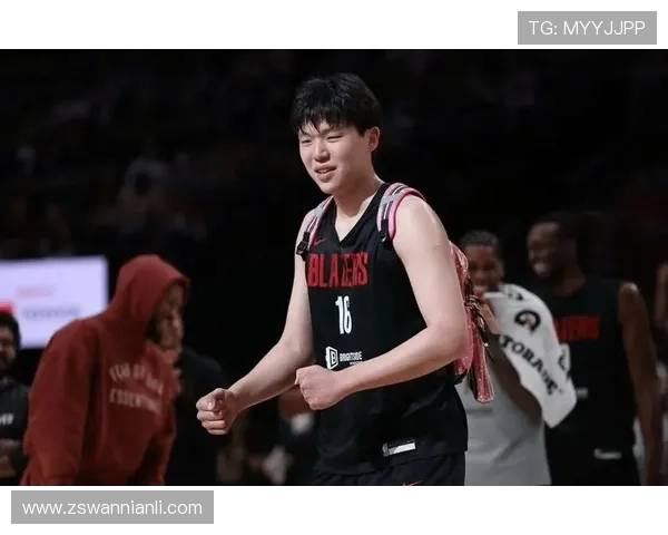 中国男篮逆转战胜澳大利亚晋级世界杯四强 郭艾伦领衔全队表现出色