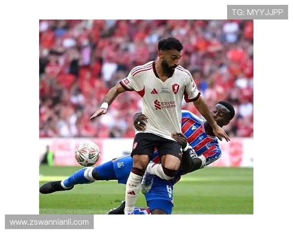 英超豪门再掀转会风暴多名新星加盟引爆冬季足坛热议